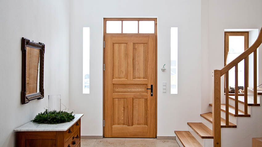 Sie entscheiden, aus welchem Holz Ihre Tür gefertigt werden soll